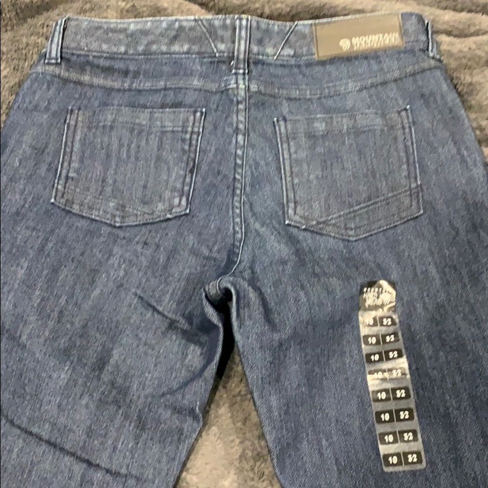 NWT Women’s  Mountain Hardwear skinny jeans